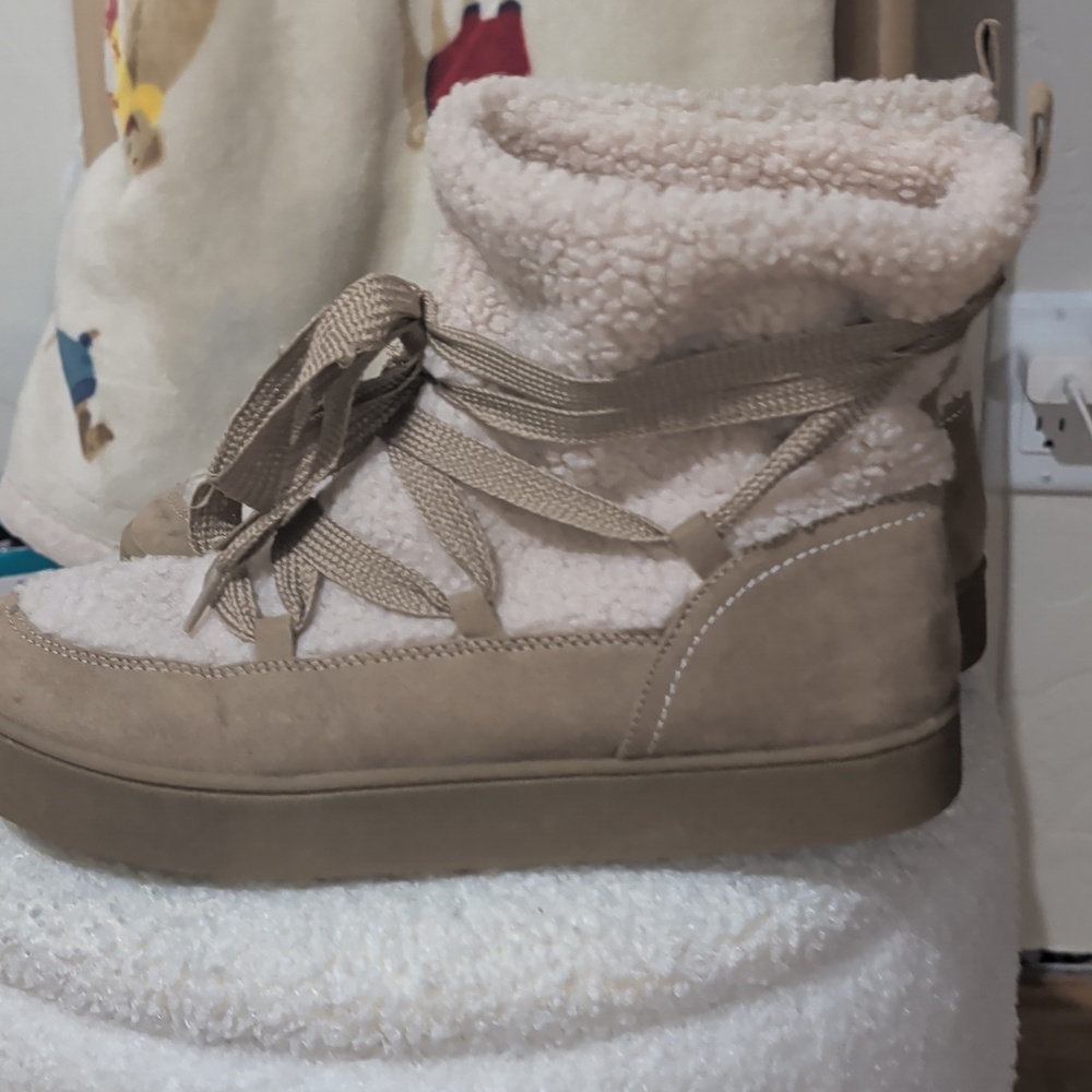 Universal Thread Boots.   9.5 - Picture 5 of 6